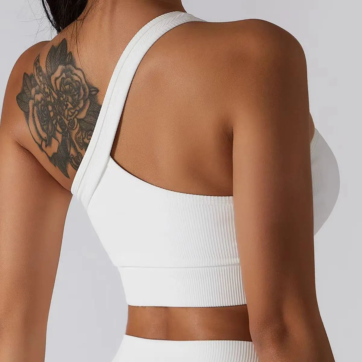 Diagonal Shoulder Yoga Tops Women Beautiful Back Sportswear Outwear Sexy Irregular Off Shoulder Strap Tank Top
