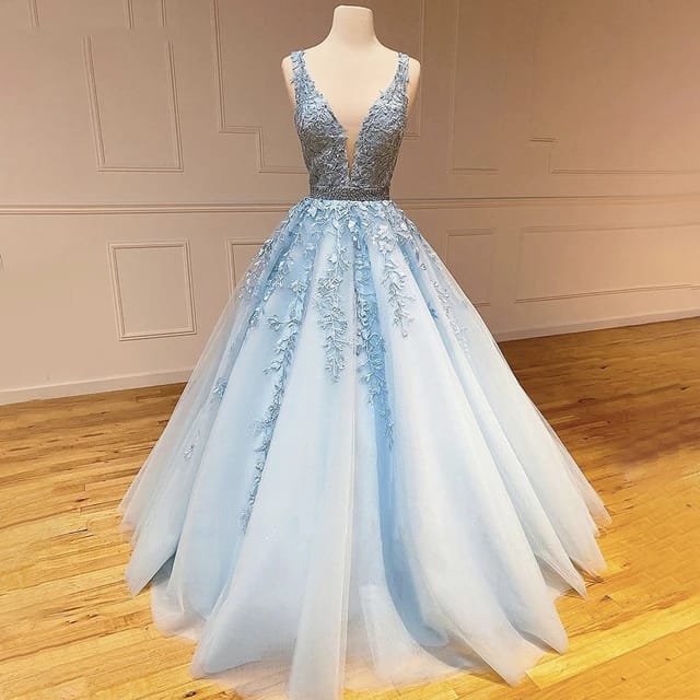 2023 Light Blue Wedding Dress With Trian Sexy V-neck Bridal Dress Backless Ball Gown Luxury Vestido De Noiva