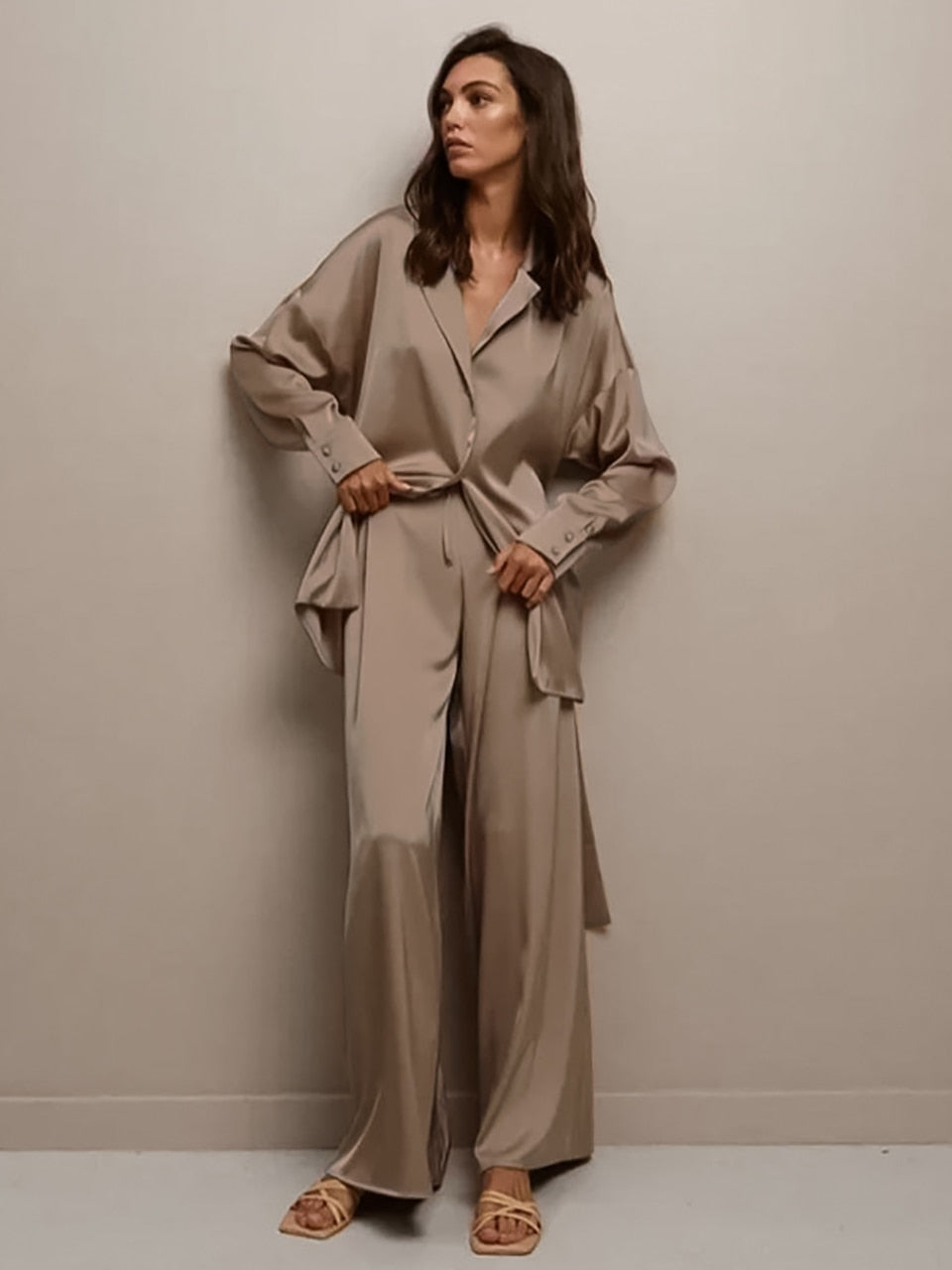 Women's Satin Palazzo Pants Pajama Set - Luxurious Comfort for Stylish Relaxation